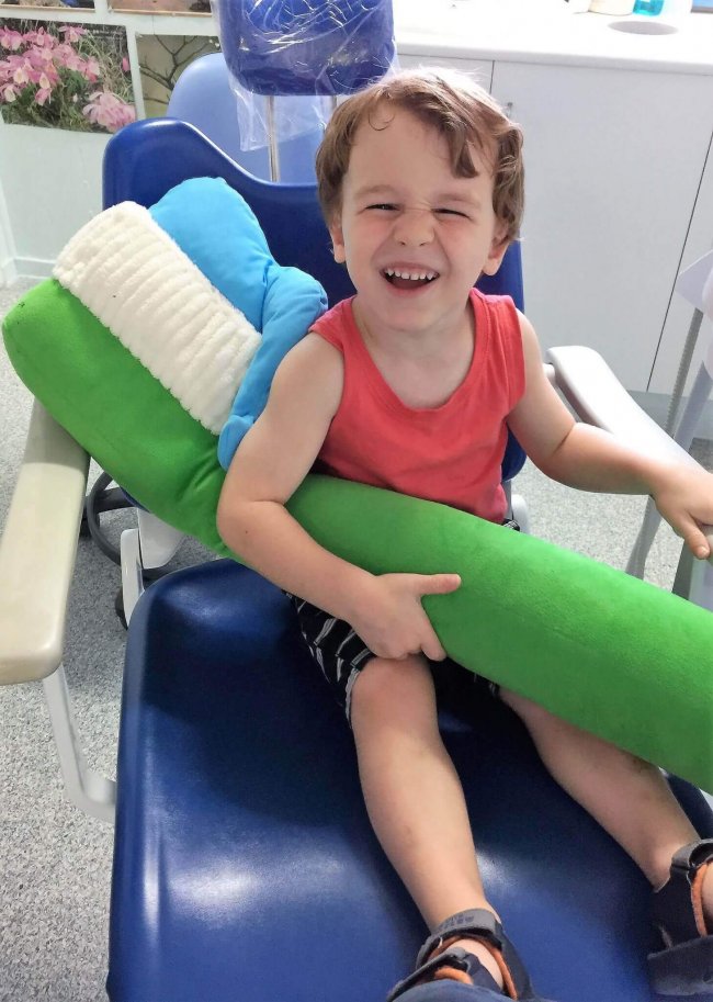 How-to-brush-childrens-teeth how to brush childrens teeth